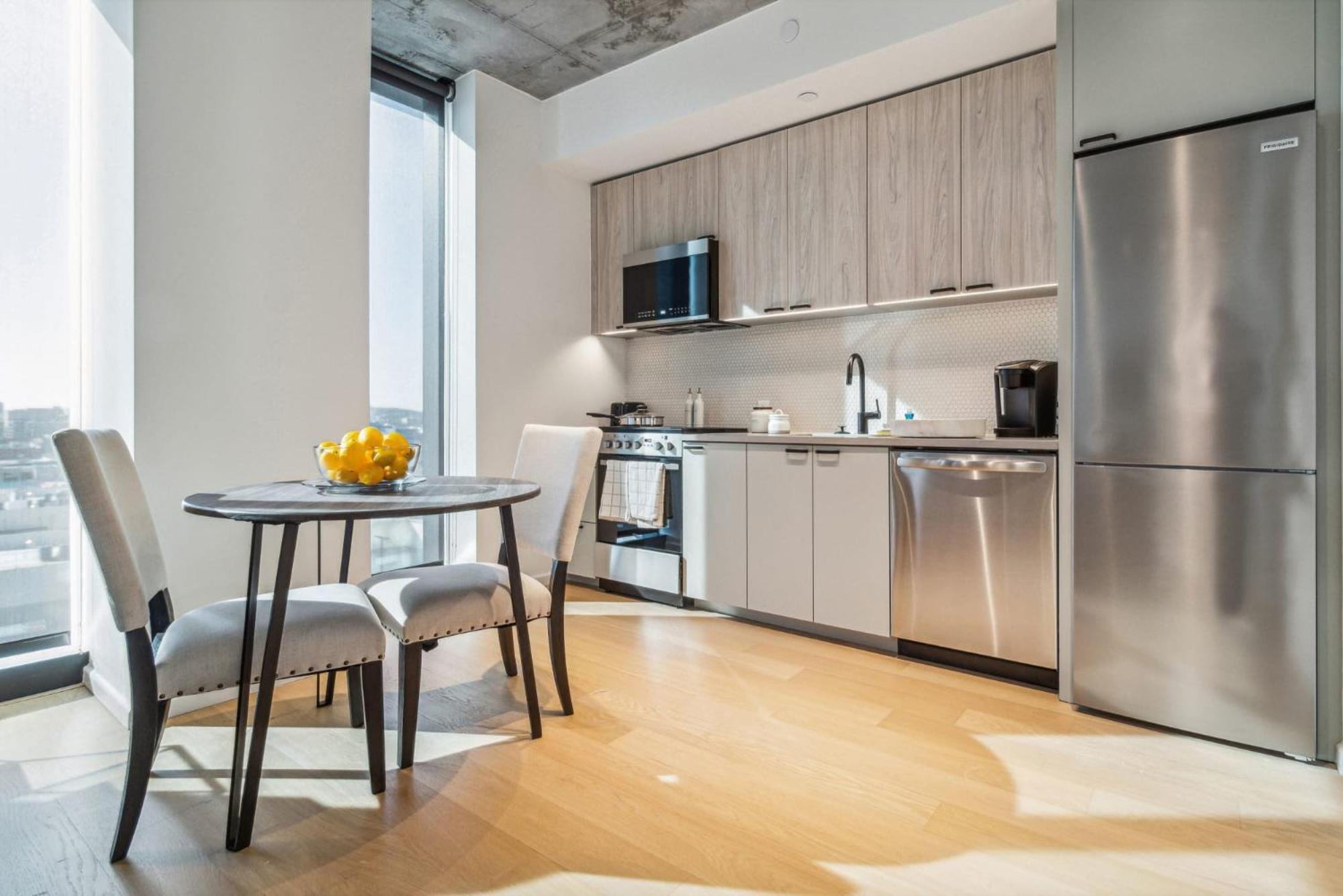 Contemporary City Living Apartments In Нашвілл Екстер'єр фото