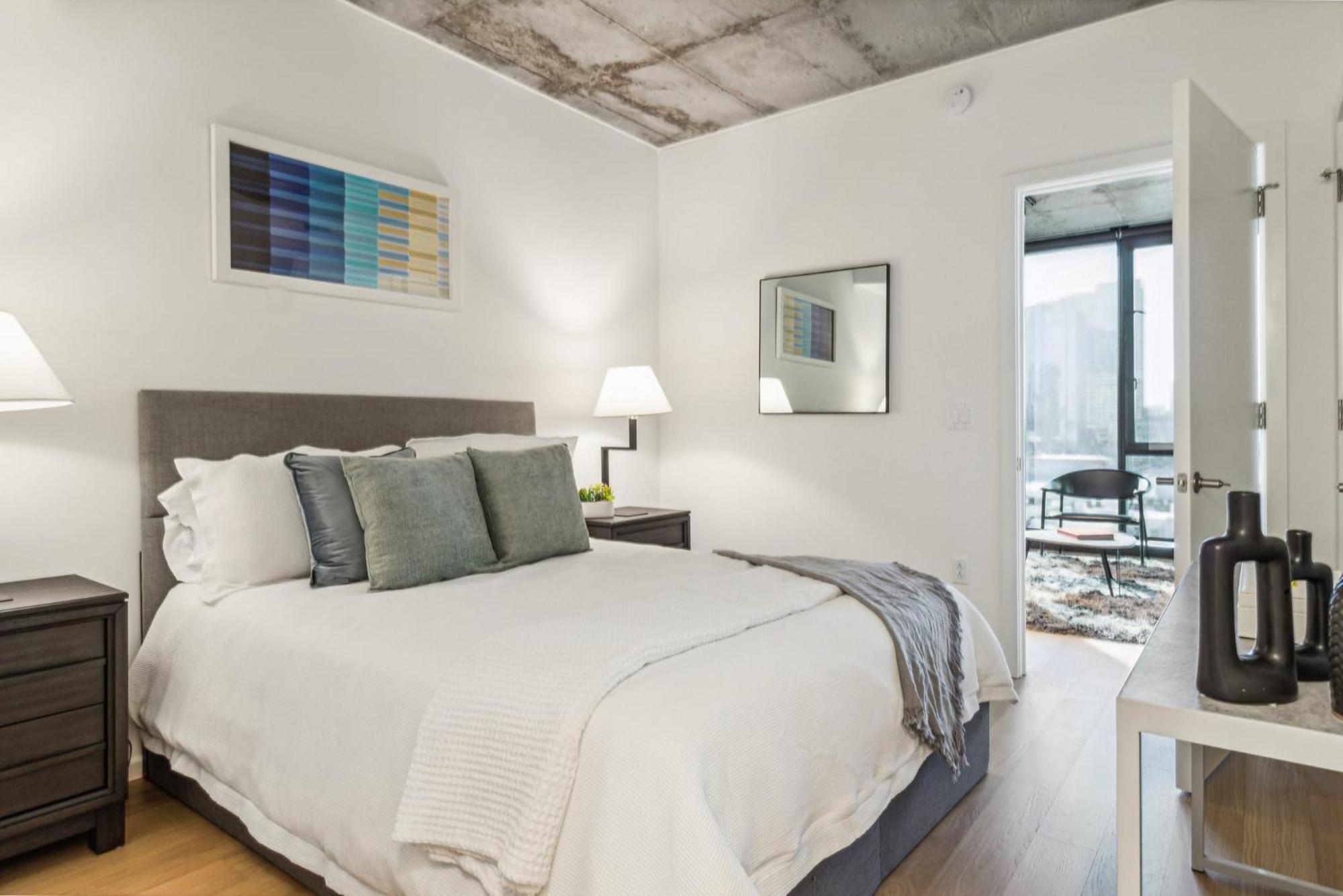 Contemporary City Living Apartments In Нашвілл Екстер'єр фото