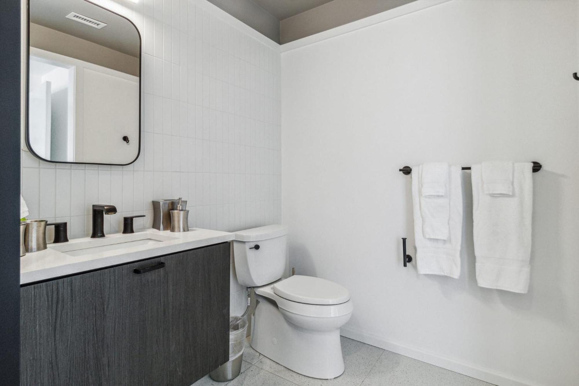 Contemporary City Living Apartments In Нашвілл Екстер'єр фото